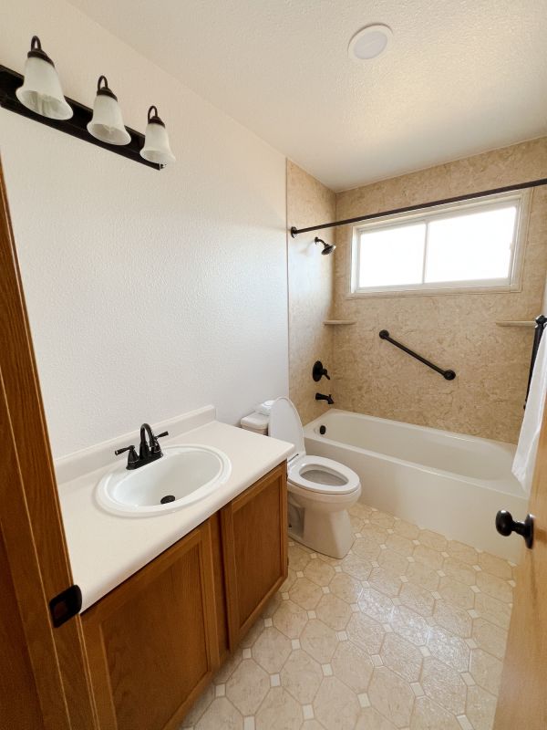 Top Bathroom Remodeling Companies in Topeka, KS
